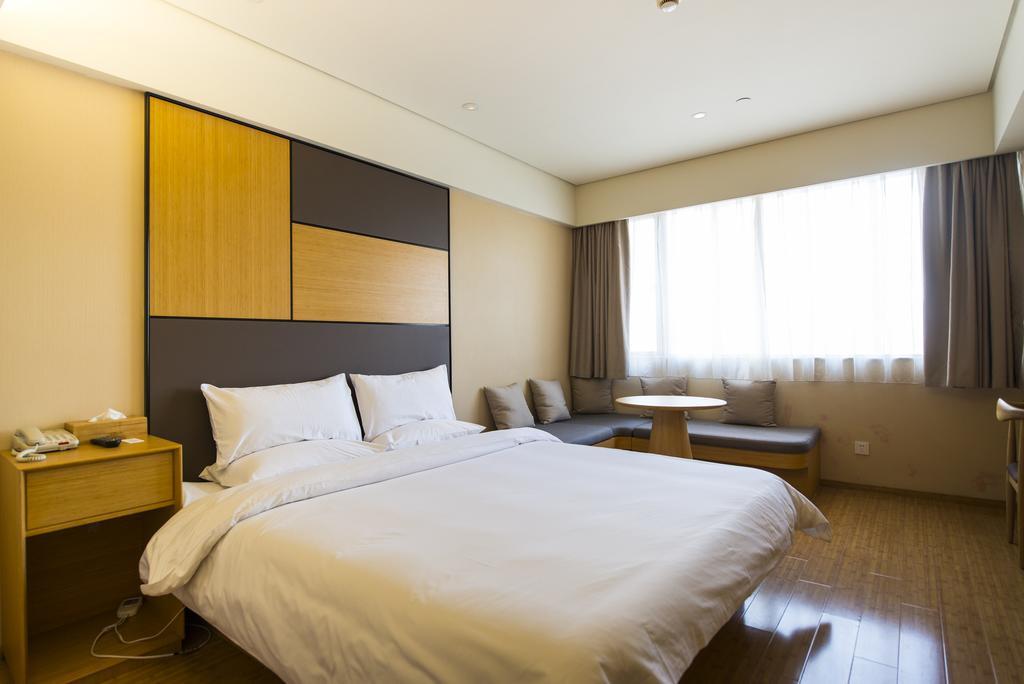 Ji Hotel Shanghai Lujiazui Exterior photo